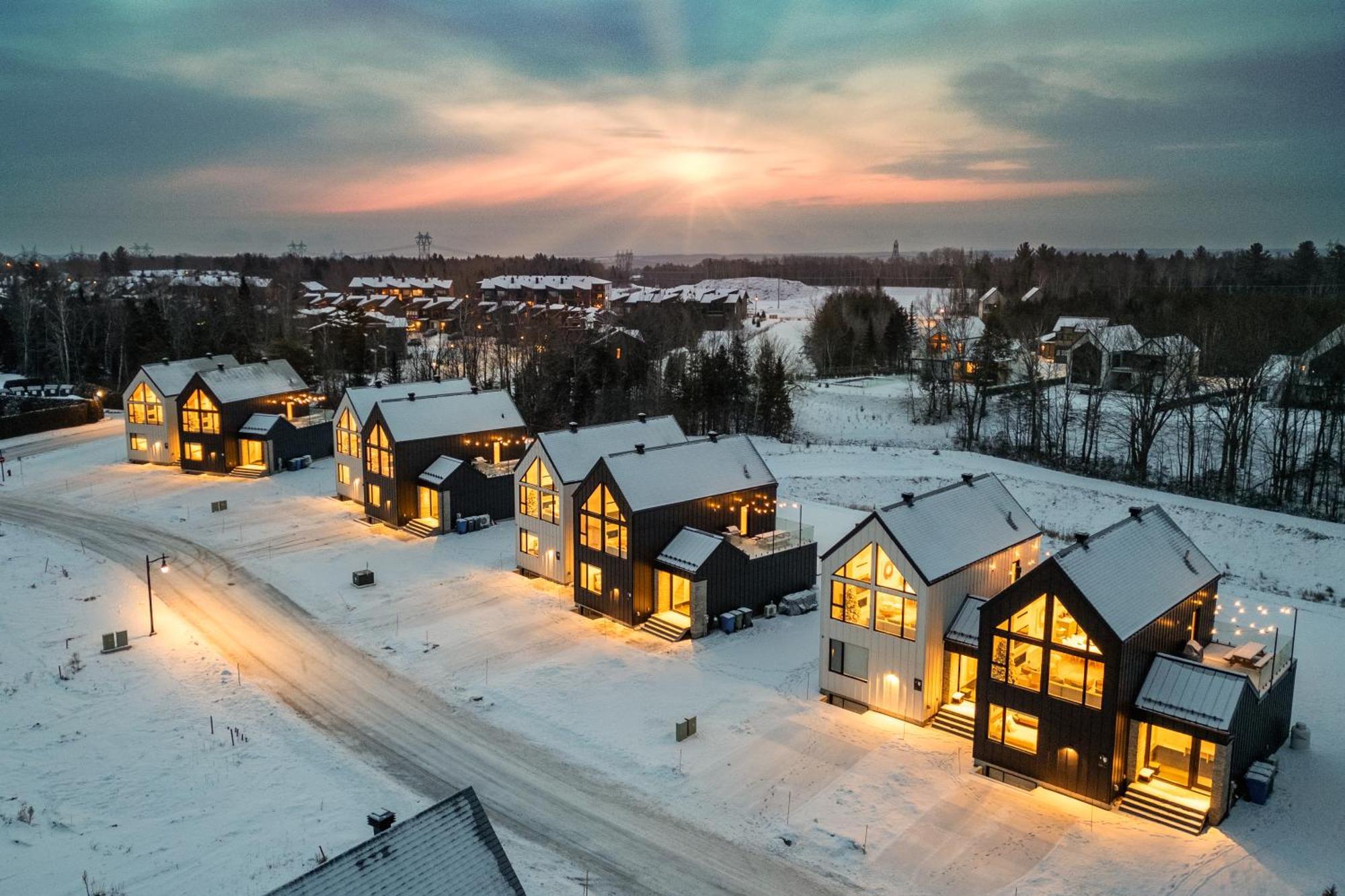 Sofa Villas Mont Sainte-Anne بيوبره المظهر الخارجي الصورة